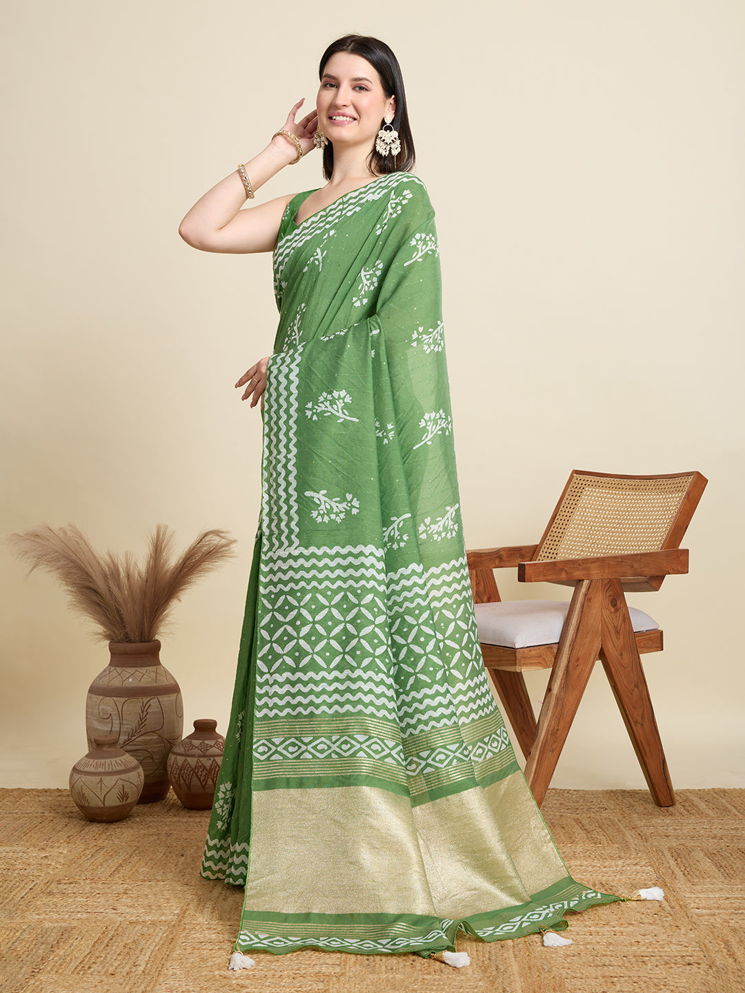 Green Semi Cotton Saree with Sequence Weaving Jari Pallu Printed Saree with Blouse