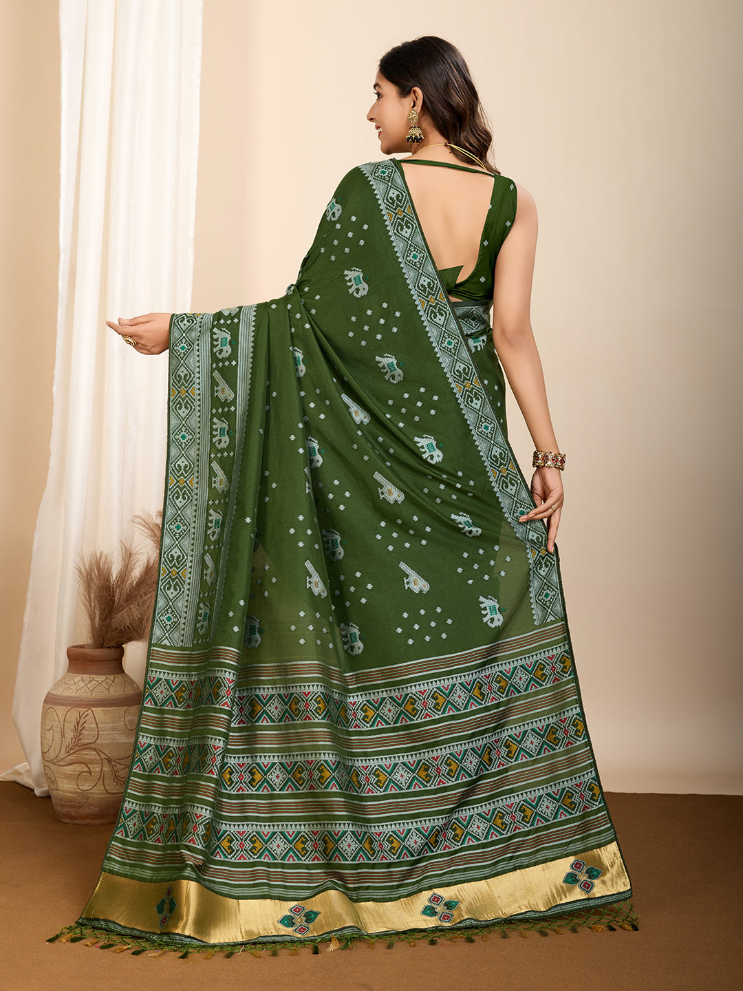 Pure Green Silk Saree with Meena Kari Weaving & Rich Pallu Elegant Festive