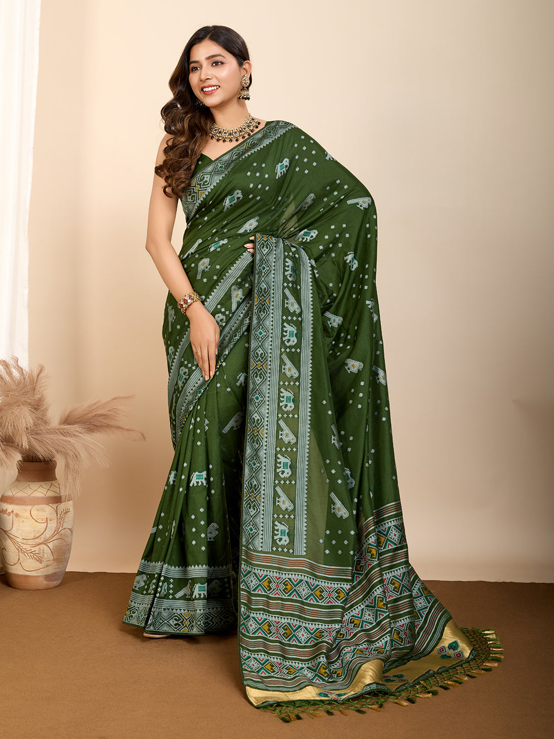 Pure Green Silk Saree with Meena Kari Weaving & Rich Pallu Elegant Festive
