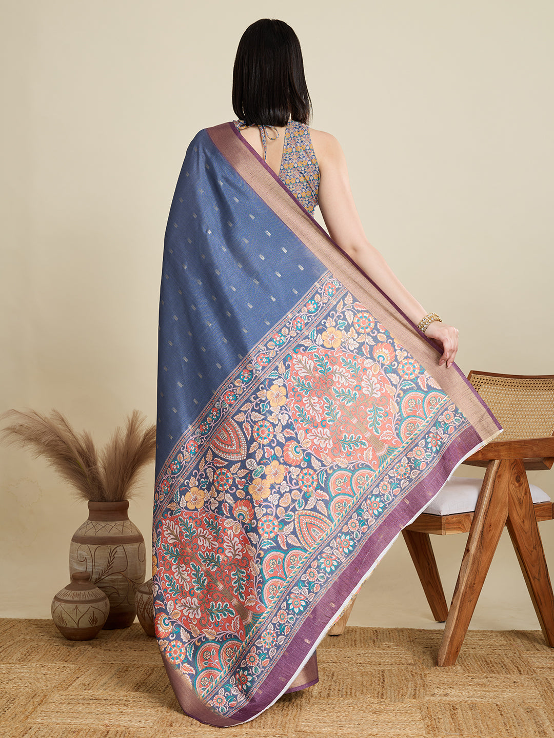 Semi Cotton Saree with Jari Border & Weaving Butti – Contrast Print & Blouse